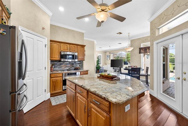 10211 RIDGE TOP LOOP, Weeki Wachee, FL 34613