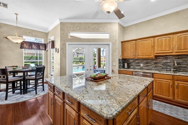 10211 RIDGE TOP LOOP, Weeki Wachee, FL 34613