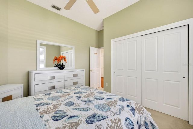 10211 RIDGE TOP LOOP, Weeki Wachee, FL 34613