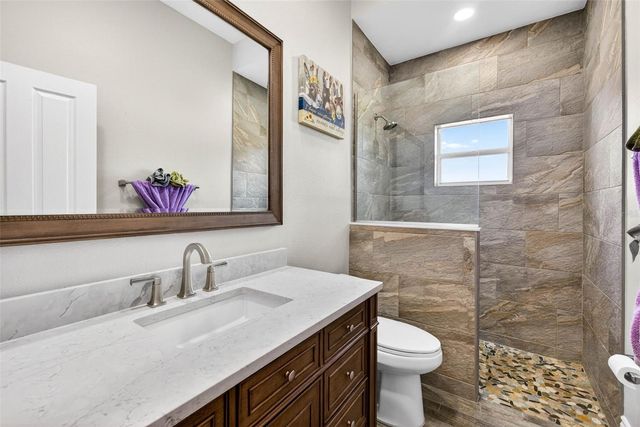 10211 RIDGE TOP LOOP, Weeki Wachee, FL 34613