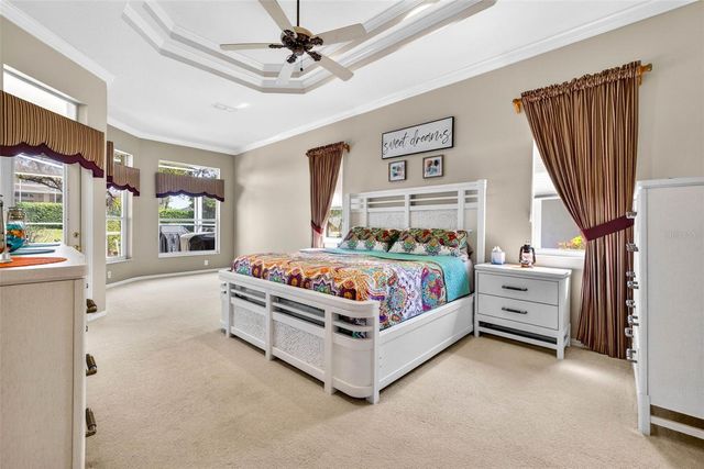 10211 RIDGE TOP LOOP, Weeki Wachee, FL 34613