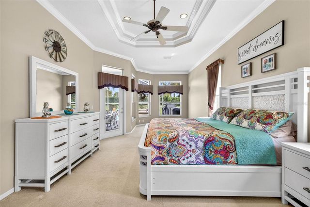 10211 RIDGE TOP LOOP, Weeki Wachee, FL 34613