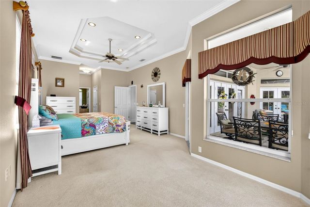 10211 RIDGE TOP LOOP, Weeki Wachee, FL 34613