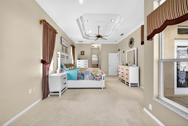 10211 RIDGE TOP LOOP, Weeki Wachee, FL 34613