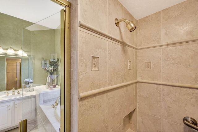 10211 RIDGE TOP LOOP, Weeki Wachee, FL 34613