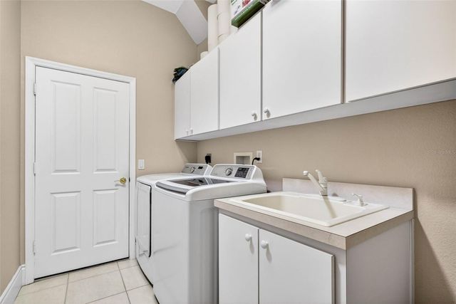 10211 RIDGE TOP LOOP, Weeki Wachee, FL 34613