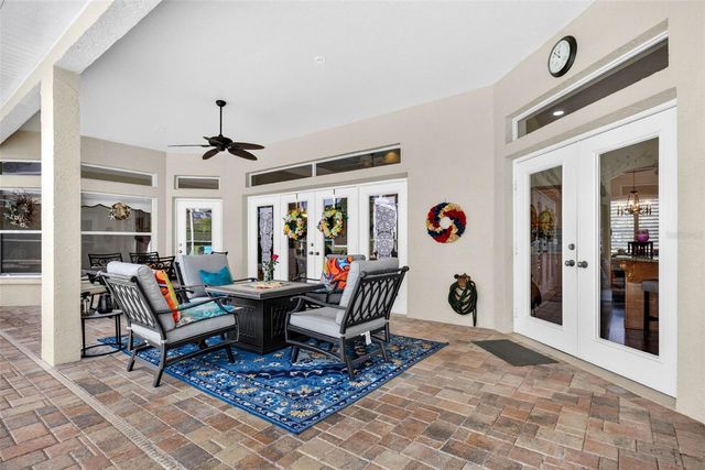 10211 RIDGE TOP LOOP, Weeki Wachee, FL 34613