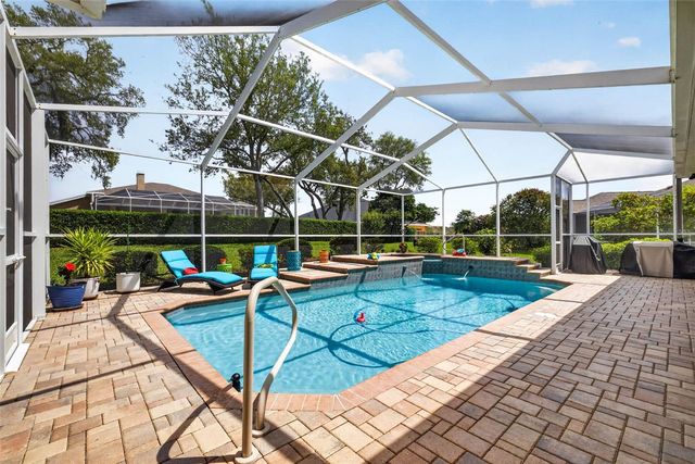 10211 RIDGE TOP LOOP, Weeki Wachee, FL 34613