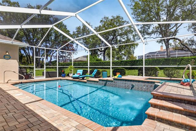 10211 RIDGE TOP LOOP, Weeki Wachee, FL 34613