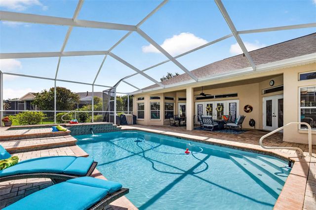 10211 RIDGE TOP LOOP, Weeki Wachee, FL 34613