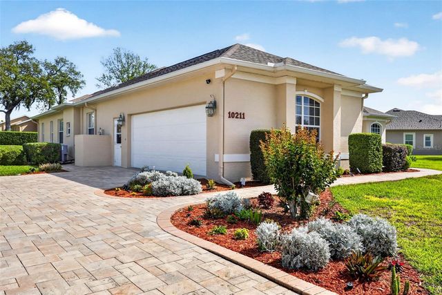 10211 RIDGE TOP LOOP, Weeki Wachee, FL 34613