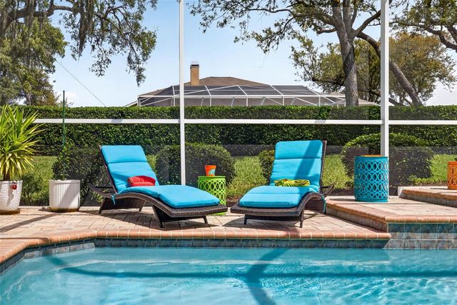 10211 RIDGE TOP LOOP, Weeki Wachee, FL 34613