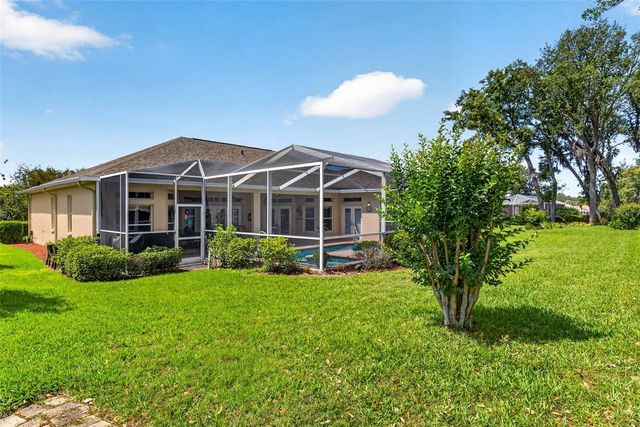 10211 RIDGE TOP LOOP, Weeki Wachee, FL 34613