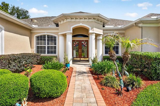 10211 RIDGE TOP LOOP, Weeki Wachee, FL 34613