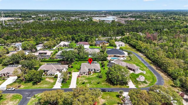 10211 RIDGE TOP LOOP, Weeki Wachee, FL 34613
