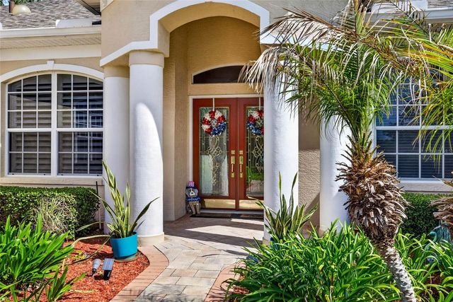 10211 RIDGE TOP LOOP, Weeki Wachee, FL 34613