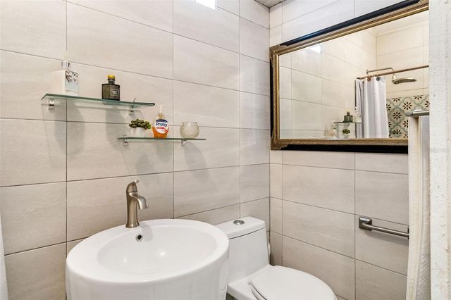 A12 CALLE 4, Guaynabo, PR 00966