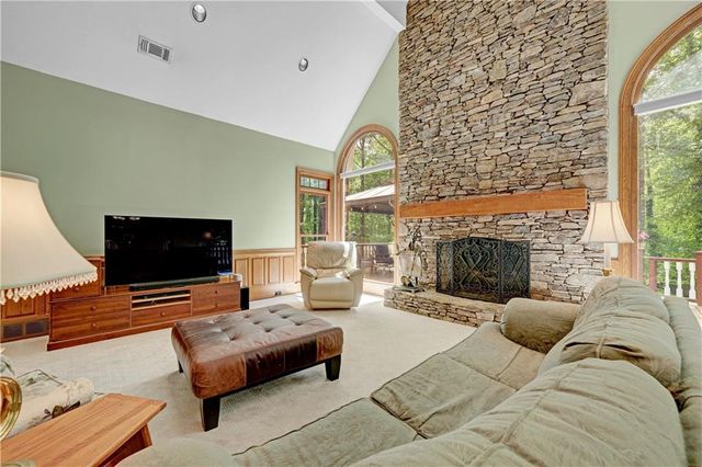 520 Mountainbrooke Circle, Stone Mountain, GA 30087