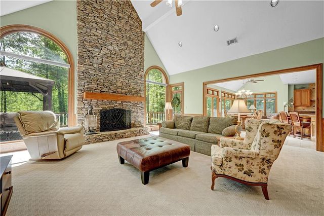 520 Mountainbrooke Circle, Stone Mountain, GA 30087