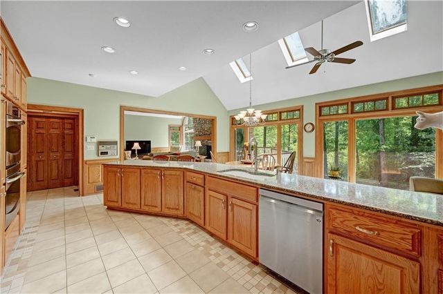 520 Mountainbrooke Circle, Stone Mountain, GA 30087