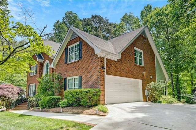 520 Mountainbrooke Circle, Stone Mountain, GA 30087
