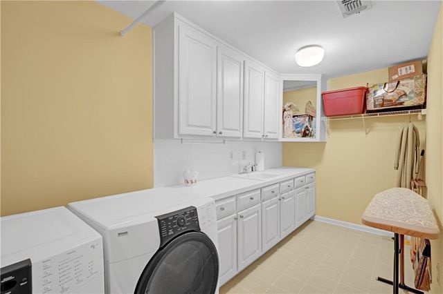 520 Mountainbrooke Circle, Stone Mountain, GA 30087