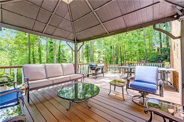 520 Mountainbrooke Circle, Stone Mountain, GA 30087