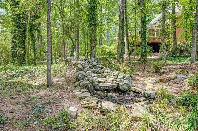 520 Mountainbrooke Circle, Stone Mountain, GA 30087