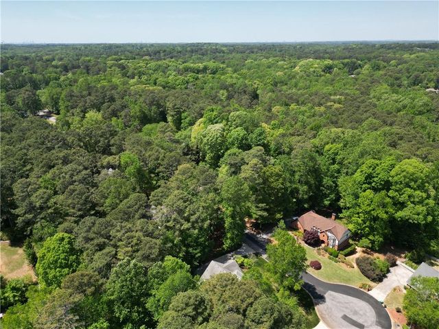 520 Mountainbrooke Circle, Stone Mountain, GA 30087