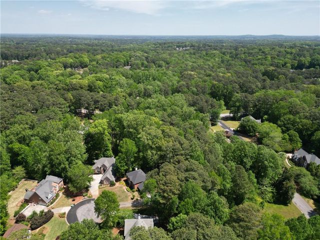 520 Mountainbrooke Circle, Stone Mountain, GA 30087