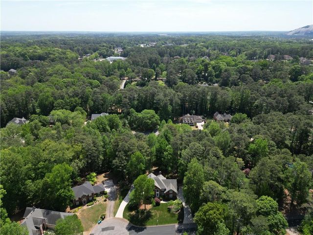520 Mountainbrooke Circle, Stone Mountain, GA 30087