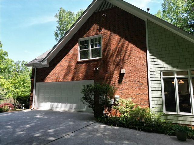 520 Mountainbrooke Circle, Stone Mountain, GA 30087