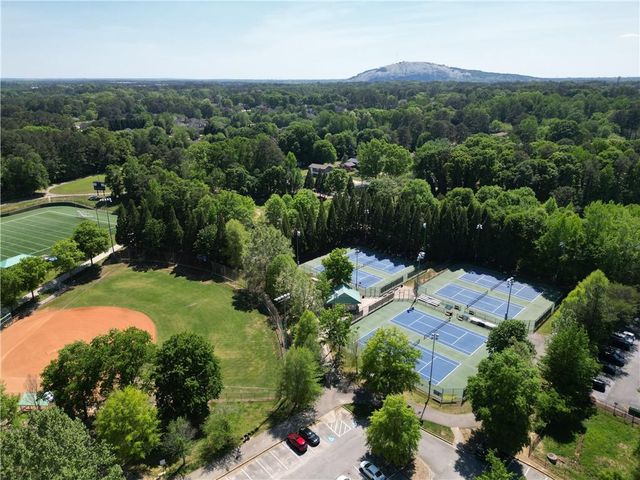 520 Mountainbrooke Circle, Stone Mountain, GA 30087