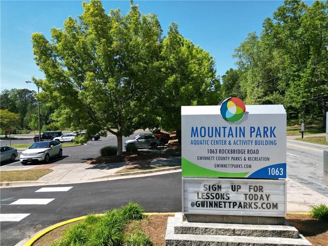 520 Mountainbrooke Circle, Stone Mountain, GA 30087