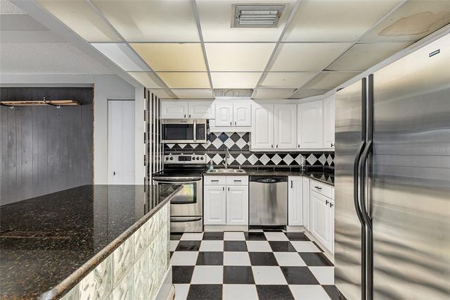 9951 SW 88TH COURT ROAD C, Ocala, FL 34481