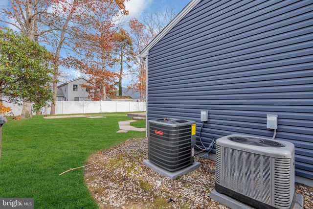 1186 GALLEY AVENUE, Manahawkin, NJ 08050