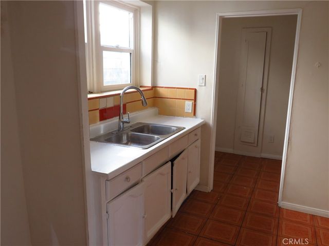 862 W 41st Street, Los Angeles, CA 90037
