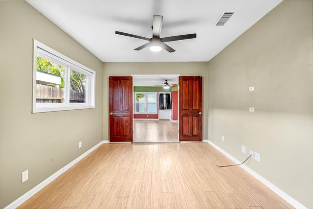 553 E Michigan Avenue, Fresno, CA 93704