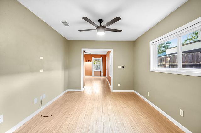 553 E Michigan Avenue, Fresno, CA 93704