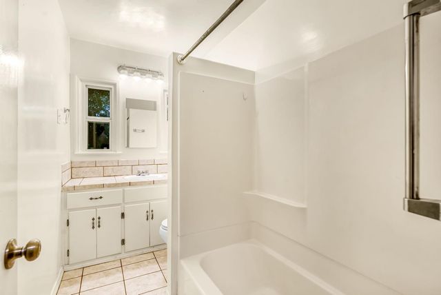 553 E Michigan Avenue, Fresno, CA 93704