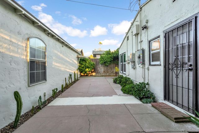 553 E Michigan Avenue, Fresno, CA 93704