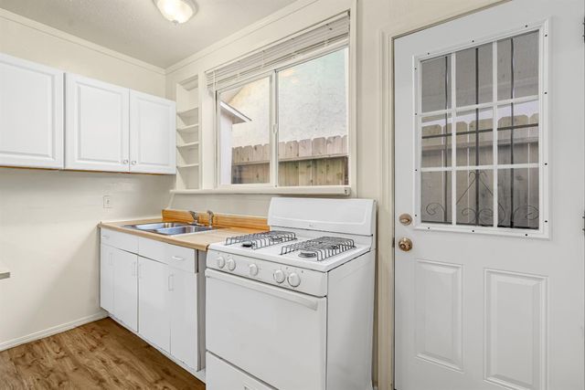 553 E Michigan Avenue, Fresno, CA 93704