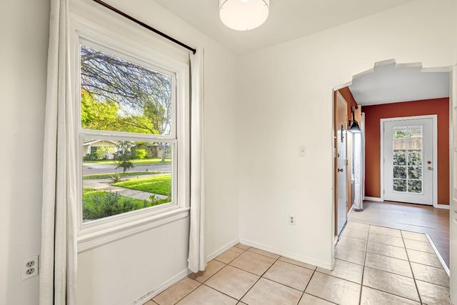 553 E Michigan Avenue, Fresno, CA 93704