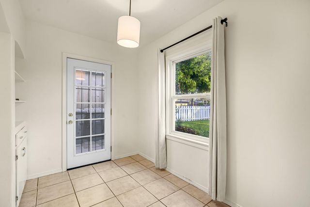 553 E Michigan Avenue, Fresno, CA 93704