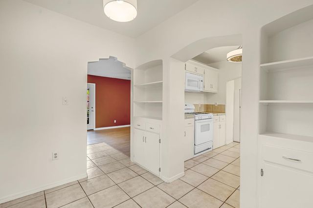 553 E Michigan Avenue, Fresno, CA 93704