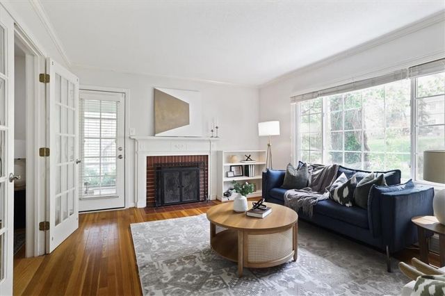 470 E 55th Street, Kansas City, MO 64110