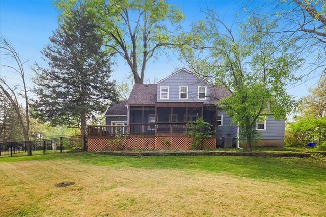 470 E 55th Street, Kansas City, MO 64110