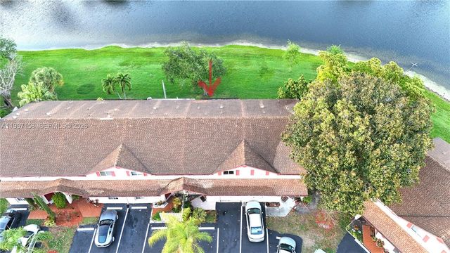9803 NW 37th St, Sunrise, FL 33351