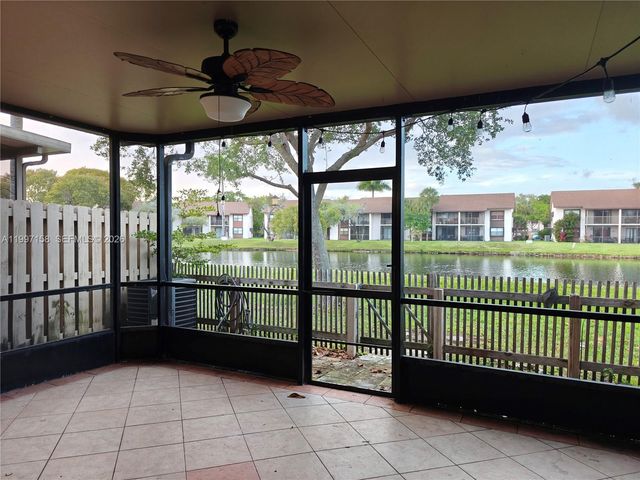 9803 NW 37th St, Sunrise, FL 33351