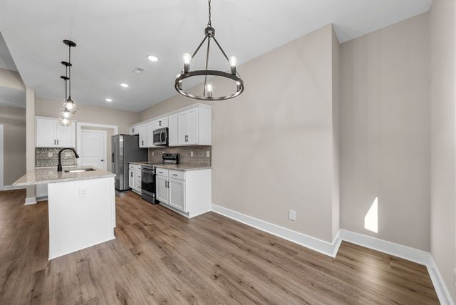 305 Wayne Hall Rd, Clarksville, TN 37040